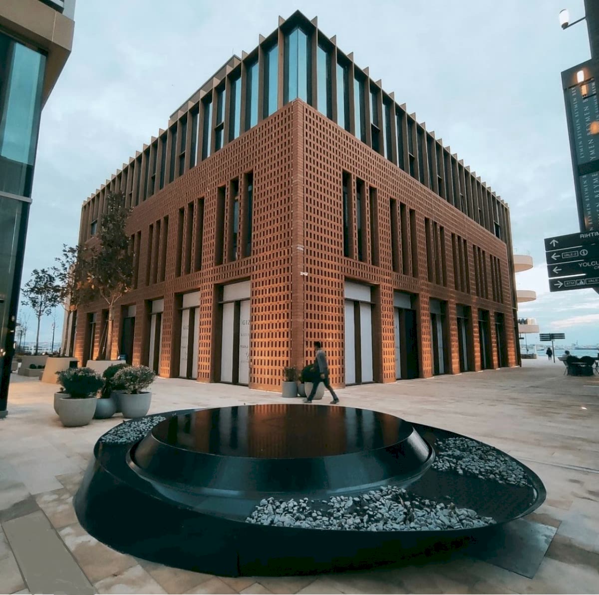 Galataport İstanbul'da Sankurt İmzalı Süs Havuzları